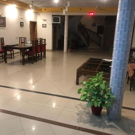 New Shelton Guest House Islamabad Exteriör bild