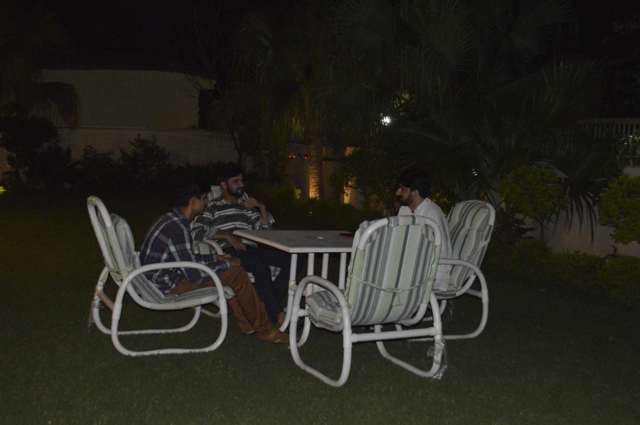 New Shelton Guest House Islamabad Exteriör bild