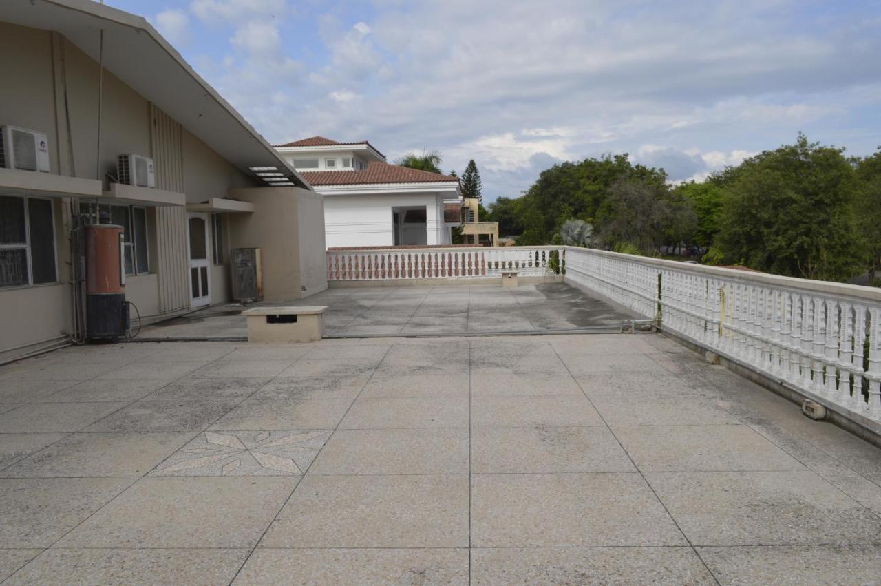 New Shelton Guest House Islamabad Exteriör bild