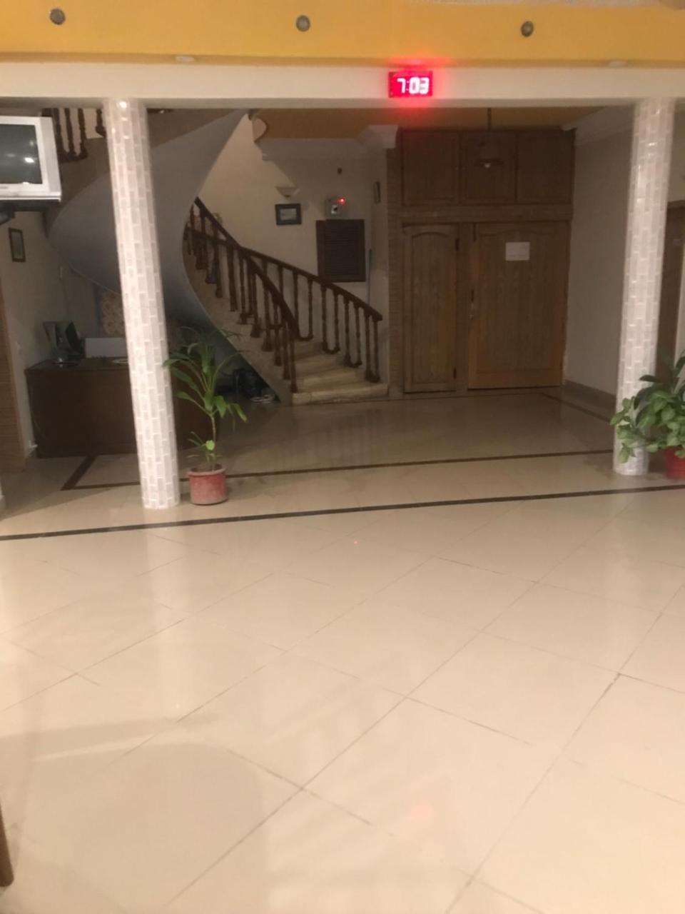New Shelton Guest House Islamabad Exteriör bild