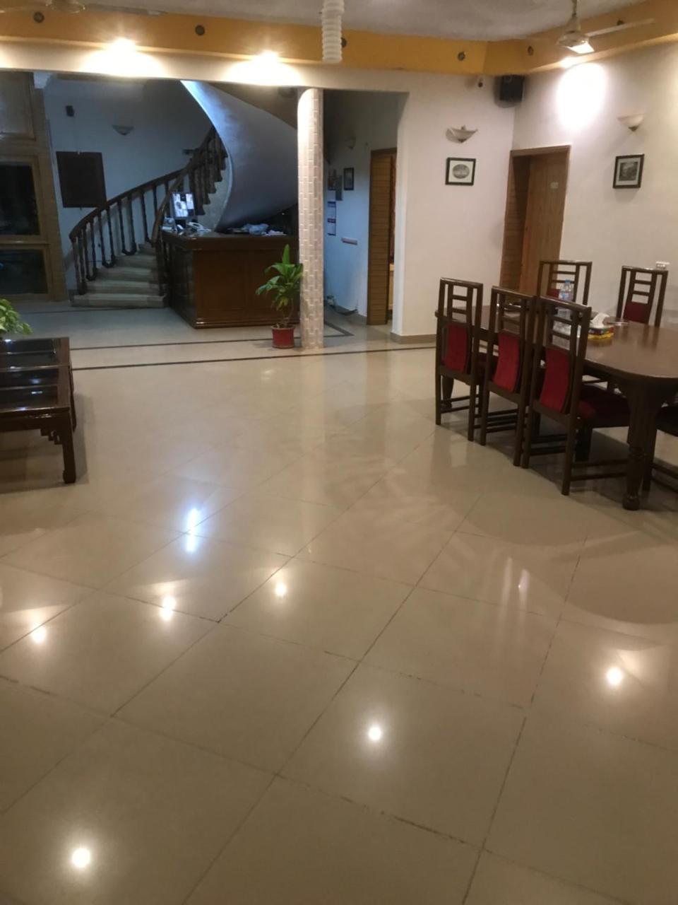 New Shelton Guest House Islamabad Exteriör bild
