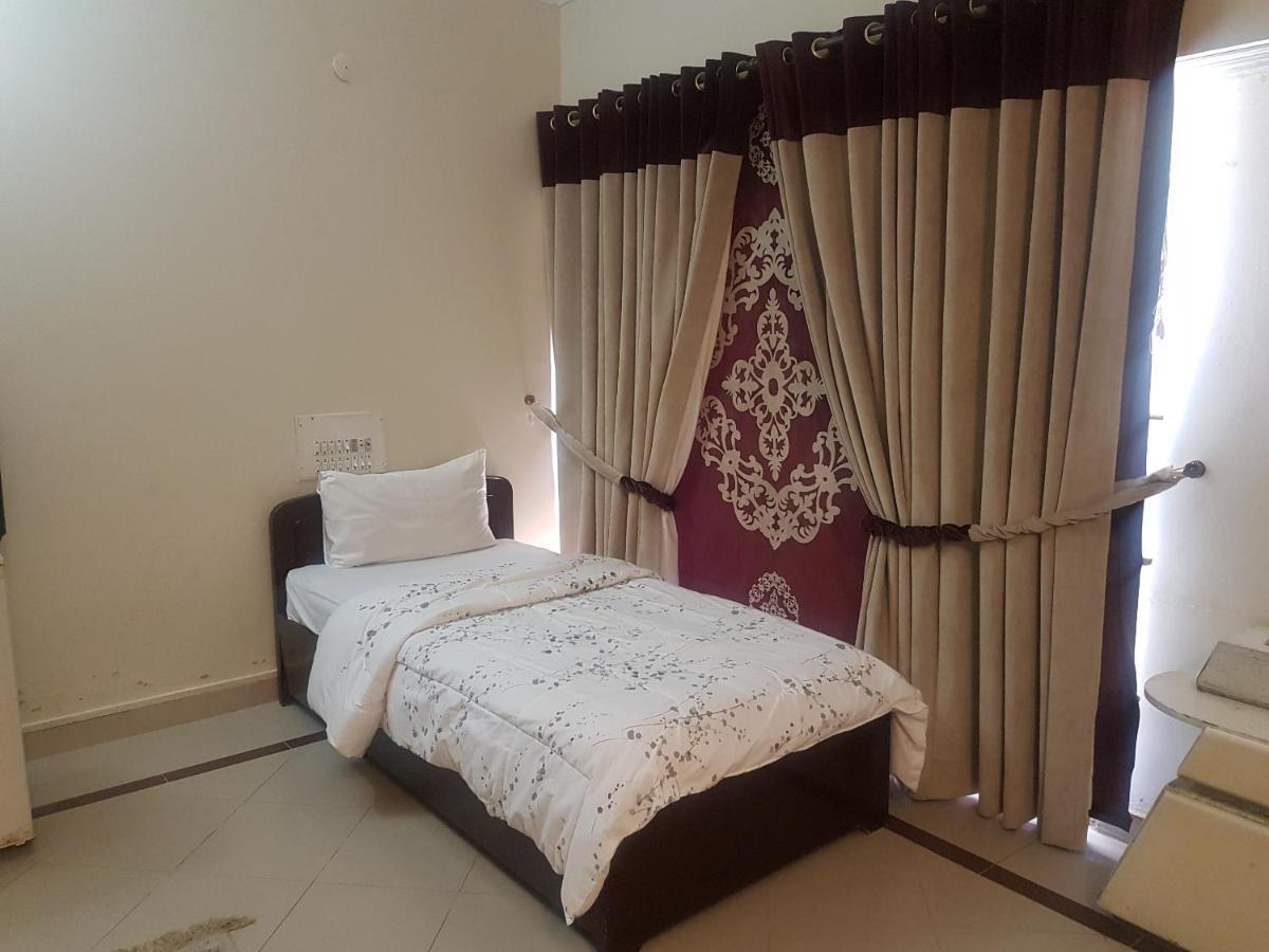 New Shelton Guest House Islamabad Exteriör bild