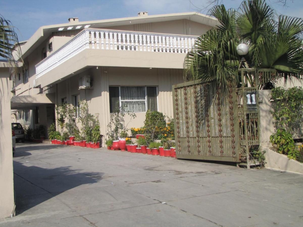 New Shelton Guest House Islamabad Exteriör bild